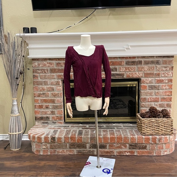 Ella Moss cranberry layered long sleeved top / XS / Excellent condition - Picture 7 of 13